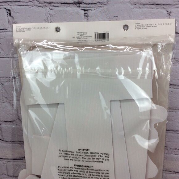 Trick Or Treat 18" Letters & Bats Yard Sign Halloween Festival Party 42 pc Kit - Picture 5 of 7